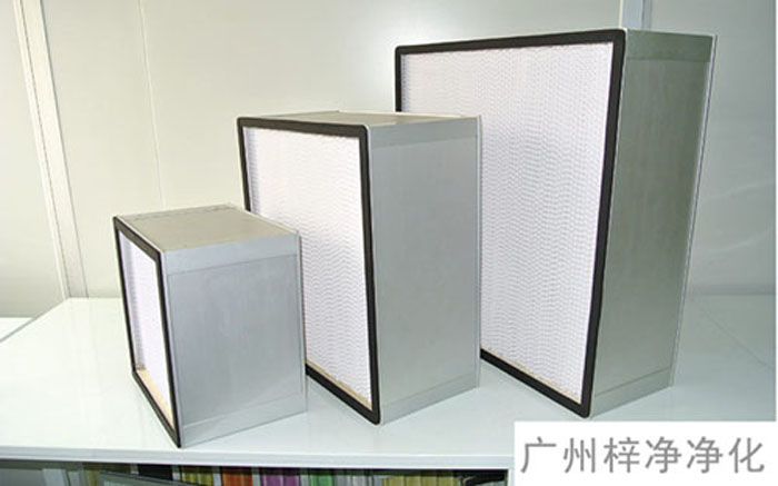 F-S有隔板中效空氣過濾器主要用于制藥、電子、食品廠房中潔凈/空調(diào)/通風(fēng)系統(tǒng)的中級(jí)過濾。